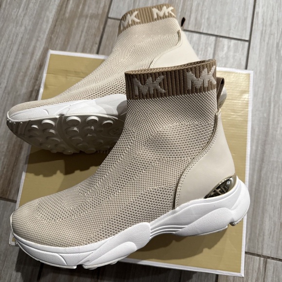 Michael Kors Katrina Knit Bootie Repeat Knit Sneakers Light Cream Multi - Picture 4 of 7